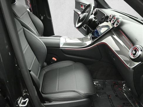 Used 2026 Mercedes-Benz GLC 300 4MATIC image 27