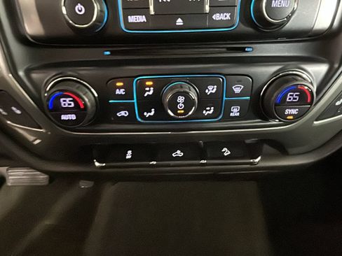 Used 2018 Chevrolet Silverado 1500 LT w/ Redline Edition AWD/4WD image 26