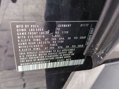 Used 2017 Volkswagen Tiguan S image 38