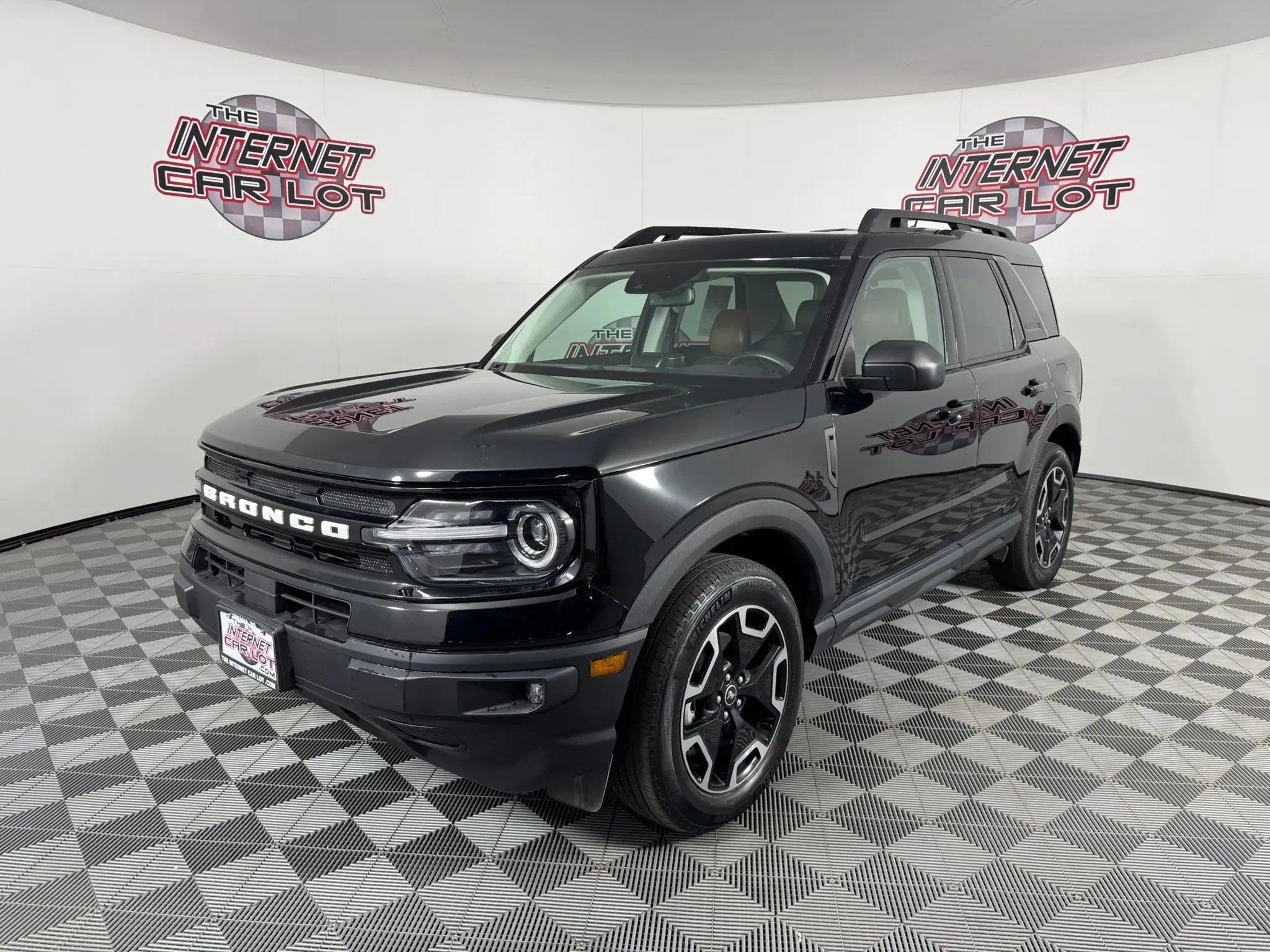 Used 2022 Ford Bronco Sport Outer Banks w/ Tech Package AWD/4WD image 3
