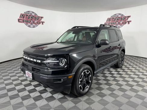 Used 2022 Ford Bronco Sport Outer Banks w/ Tech Package AWD/4WD image 3