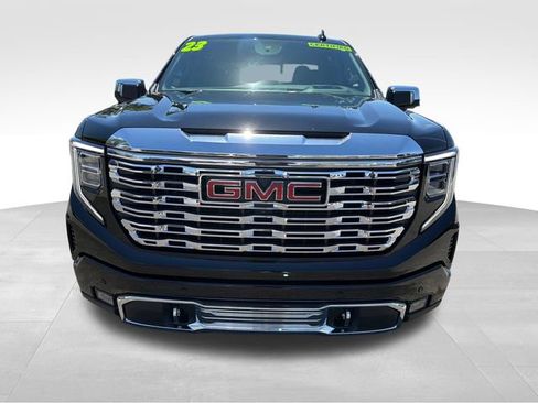 Used 2023 GMC Sierra 1500 Denali w/ Denali Reserve Package AWD/4WD image 2