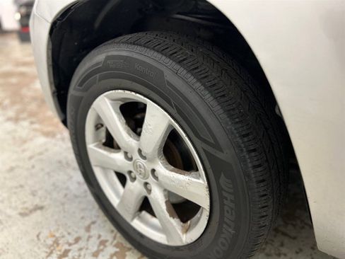 Used 2007 Toyota RAV4 Limited image 10