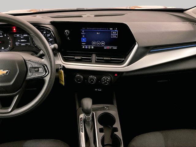 Used 2024 Chevrolet Trax LS w/ LS Convenience Package FWD image 6
