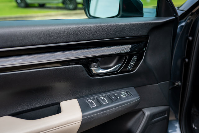 Used 2024 Honda CR-V EX-L image 31