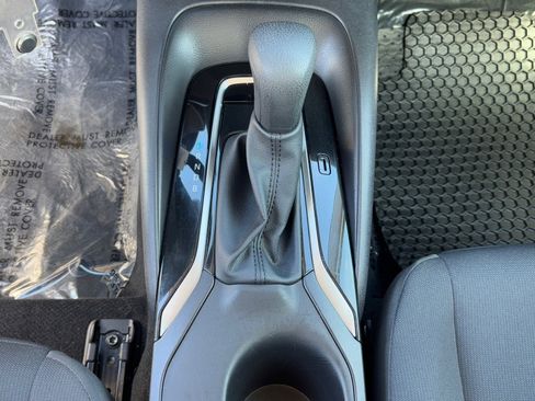 Used 2025 Toyota Corolla LE image 25