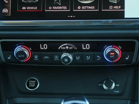 New 2025 Audi Q3 2.0T Premium image 19