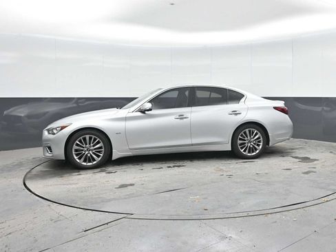 Used 2020 INFINITI Q50 Luxe w/ Essential Package (3.0T Luxe) AWD/4WD image 4
