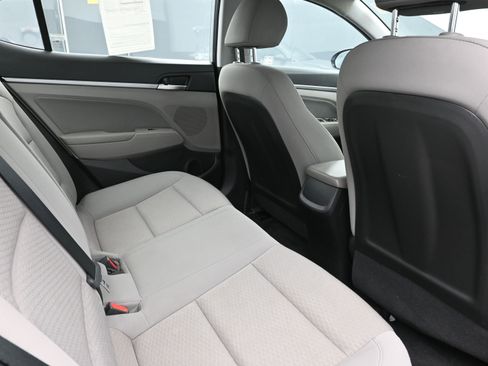 Used 2019 Hyundai Elantra SEL image 24
