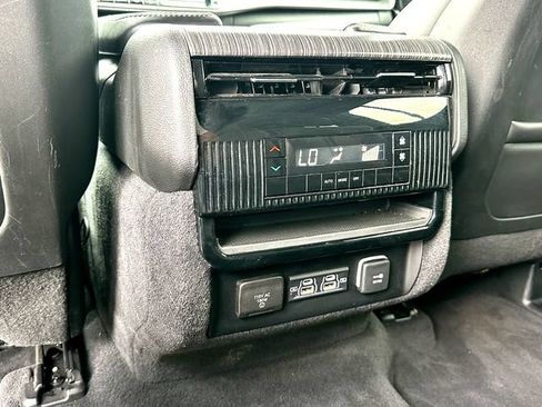 Used 2024 Jeep Wagoneer L Series II w/ Flexible Seating Group AWD/4WD image 21