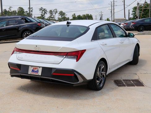 New 2026 Hyundai Elantra Limited FWD image 26