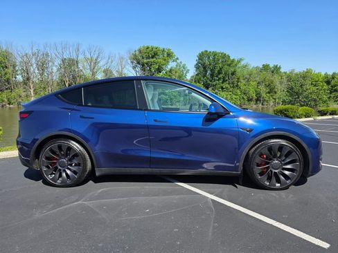 Used 2023 Tesla Model Y Performance AWD/4WD image 5
