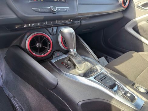 Used 2019 Chevrolet Camaro LT image 13