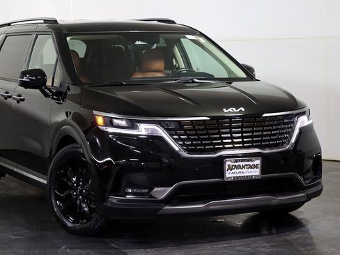 Used 2023 Kia Carnival SX image 6