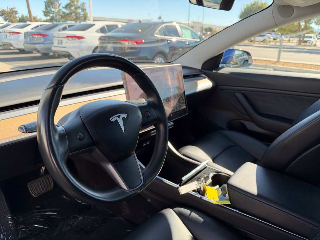 Used 2018 Tesla Model 3 Mid Range RWD image 11