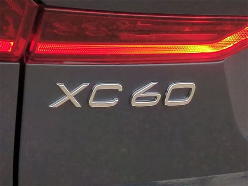 New 2026 Volvo XC60 B5 Plus w/ Protection Package Premier image 12
