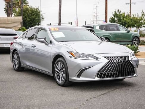 Used 2025 Lexus ES 350 w/ Accessory Package (Z2) FWD image 3