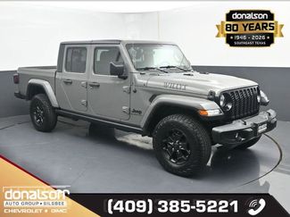 Used 2022 Jeep Gladiator Willys video 1