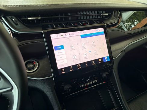 Used 2024 Jeep Grand Cherokee Limited 4xe w/ Luxury Tech Group II image 27