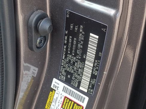 Used 2024 Toyota Sienna Platinum AWD/4WD image 27