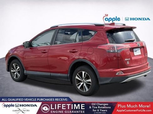 Used 2016 Toyota RAV4 XLE AWD/4WD image 4