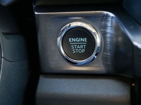 Used 2025 Ford F450 Lariat w/ FX4 Off-Road Package image 21