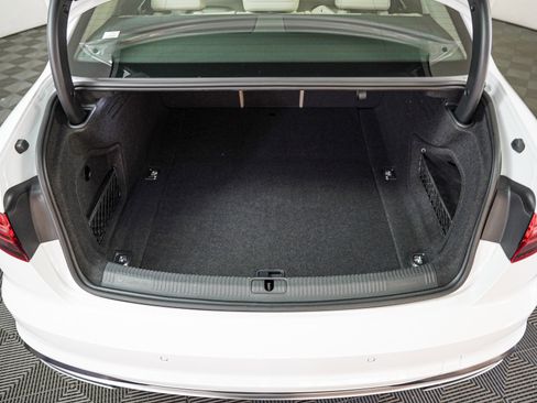 Used 2023 Audi A4 2.0T Premium w/ Convenience Package image 8