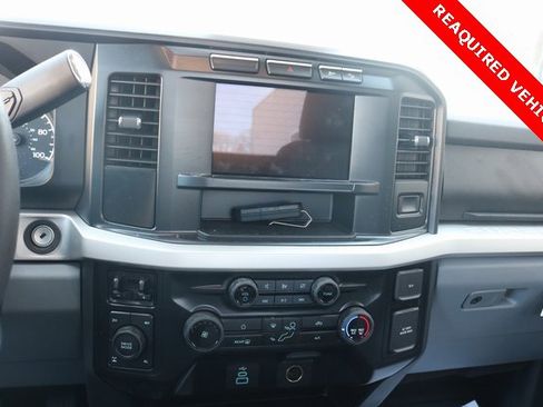 Used 2024 Ford F250 XLT image 3