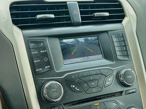 Used 2015 Ford Fusion SE w/ Equipment Group 202A FWD image 19