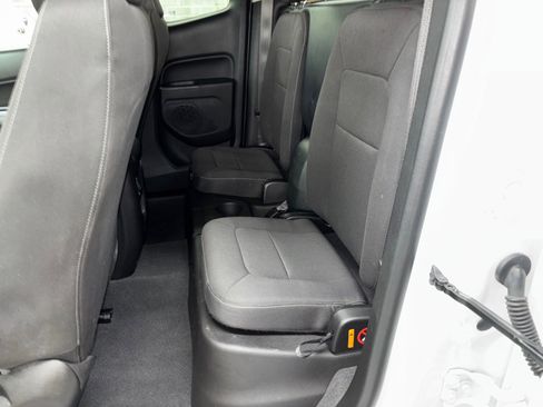 Used 2022 Chevrolet Colorado LT w/ Safety Package image 13