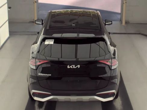 Used 2024 Kia Sportage EX FWD image 9