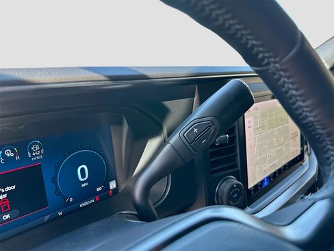 Used 2025 Ford F250 Platinum w/ FX4 Off-Road Package image 18