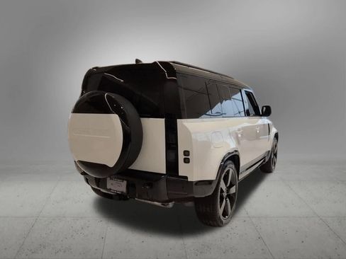 New 2026 Land Rover Defender 110 X-Dynamic SE AWD/4WD image 6