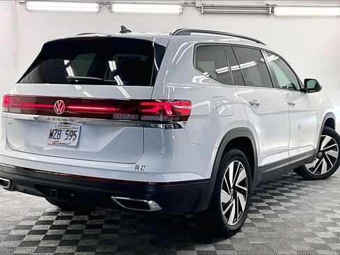 Used 2024 Volkswagen Atlas SE FWD image 12