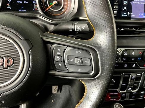 Used 2024 Jeep Gladiator Mojave w/ Technology Group AWD/4WD image 12