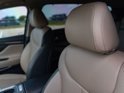 Used 2023 Hyundai Santa Fe SEL w/ Premium Package FWD image 11