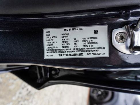 Used 2025 Tesla Model 3 Long Range RWD image 37