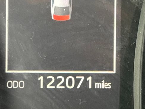 Used 2020 Toyota Camry SE image 12