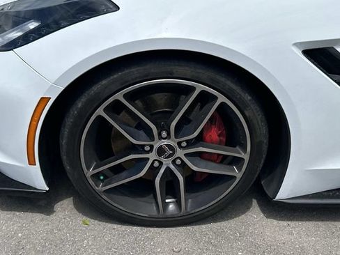 Used 2019 Chevrolet Corvette Stingray Coupe RWD image 11
