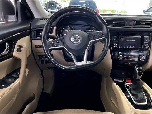 Used 2020 Nissan Rogue SV FWD image 5