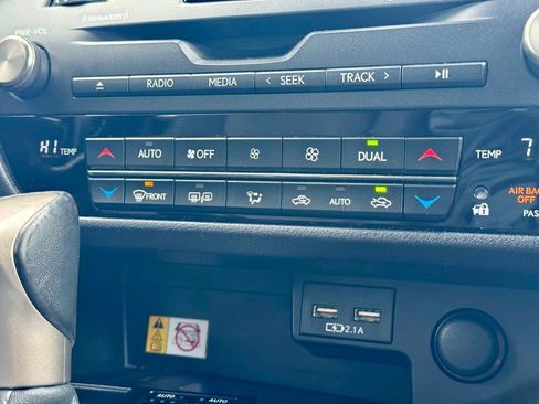 Used 2022 Lexus RX 450h AWD w/ Premium Package image 19