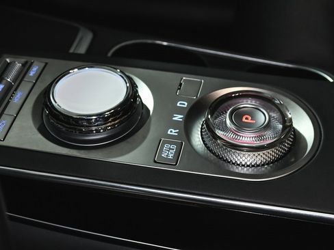 Used 2025 Genesis GV70 2.5T image 42