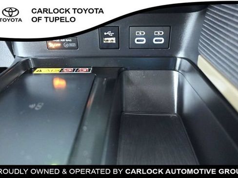 Used 2025 Toyota Camry SE FWD image 36