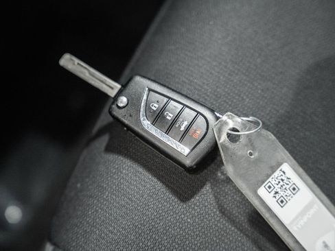 Used 2024 Toyota Corolla LE image 27