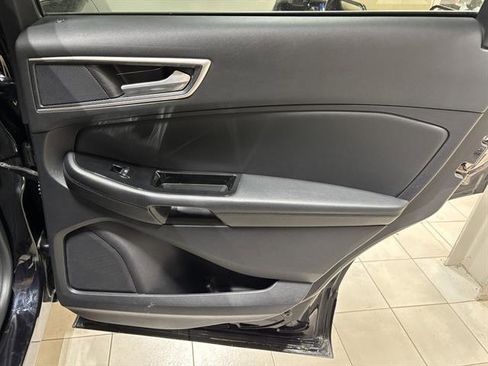 Used 2020 Ford Edge SEL image 21