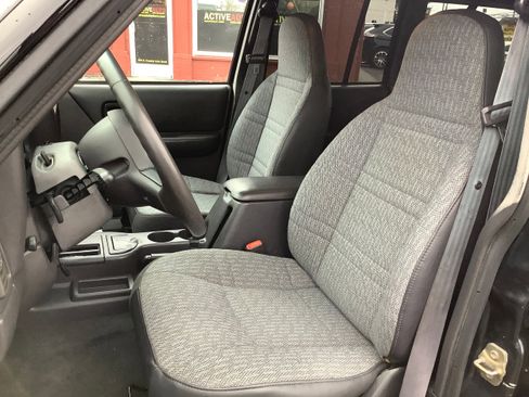 Used 2000 Jeep Cherokee SE image 11