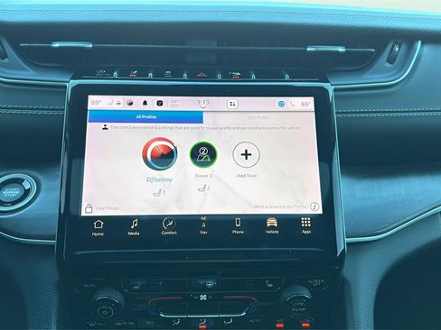 Used 2022 Jeep Grand Cherokee Limited image 16