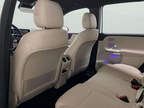 Used 2023 Mercedes-Benz EQB 300 4MATIC w/ Exclusive Package image 20