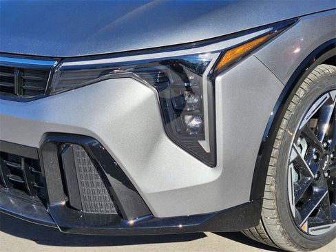New 2025 Kia K4 GT-Line image 6