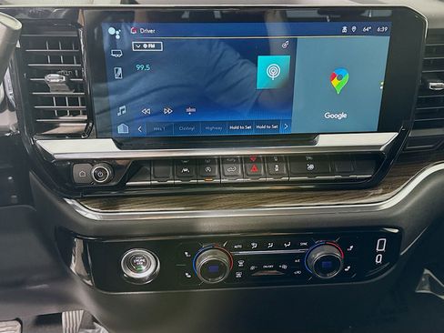 Used 2023 Chevrolet Silverado 1500 LT image 18